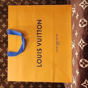 💯 Authentic Large Louis Vuitton Shopping Bag 🛍️